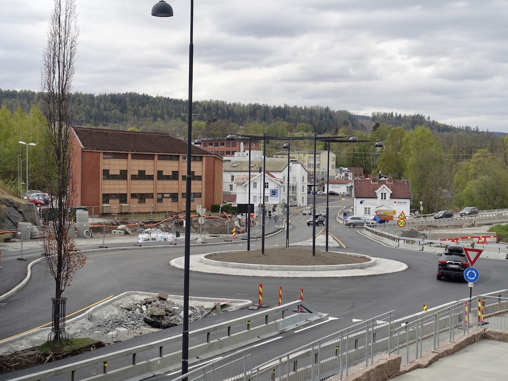 Ny rundkjøring og riving av broer