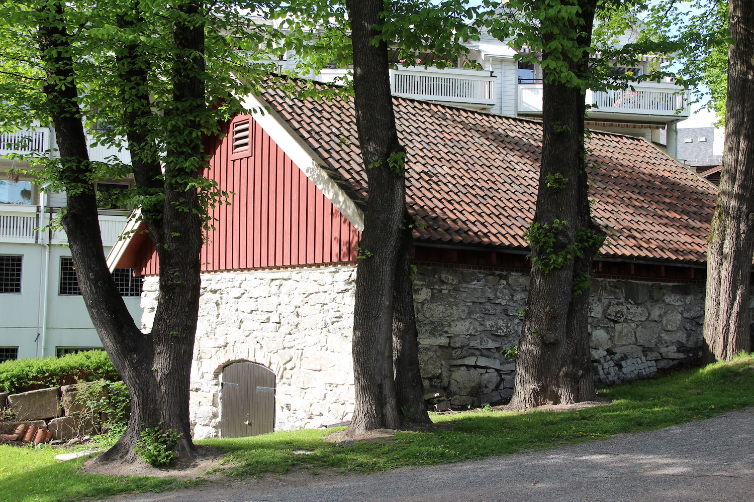 Sandvika Vel på byfesten, velkommen til Steinhuset